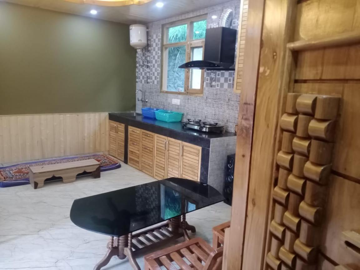 Red Rose 3* Manali (Himachal Pradesh)